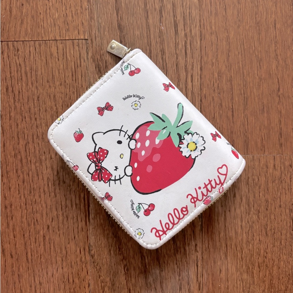 Hello Kitty white graphic strawberry wallet